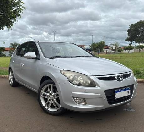 HYUNDAI I30 2.0 MPFI GLS 16V GASOLINA 4P AUTOMÁTICO HYUNDAI I30 2.0 MPFI GLS 16V GASOLINA 4P AUTOMÁTICO